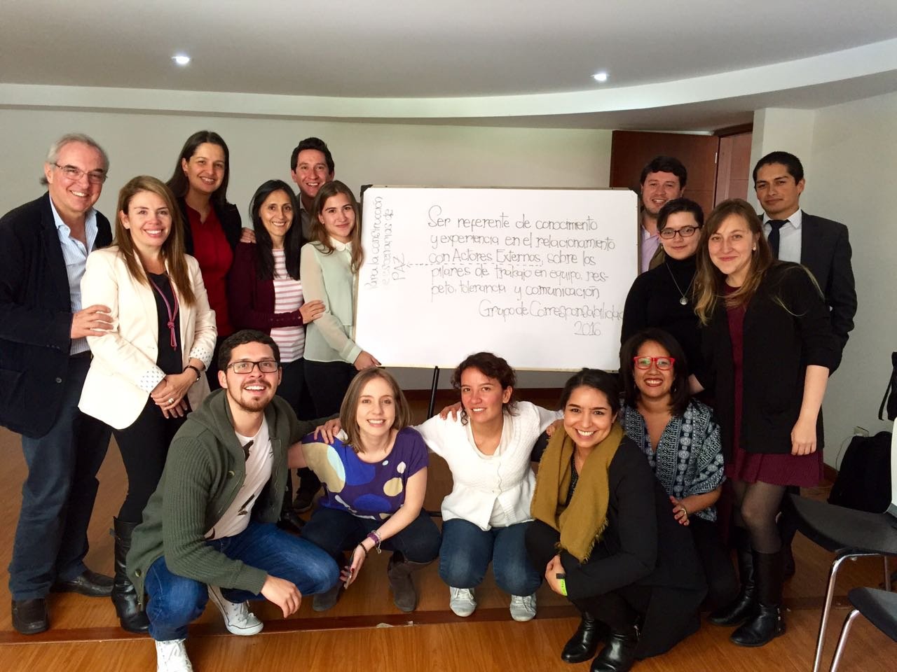 Agencia Colombiana para la Reintegración. Gerencia por compromisos  (2017). Con María Victoria Niño CEO de Rafael - Centro de contención emocional.